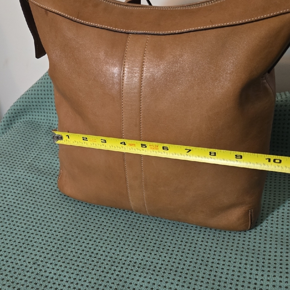 Coach Tan Leather Shoulder Bag - Picture 11 of 16